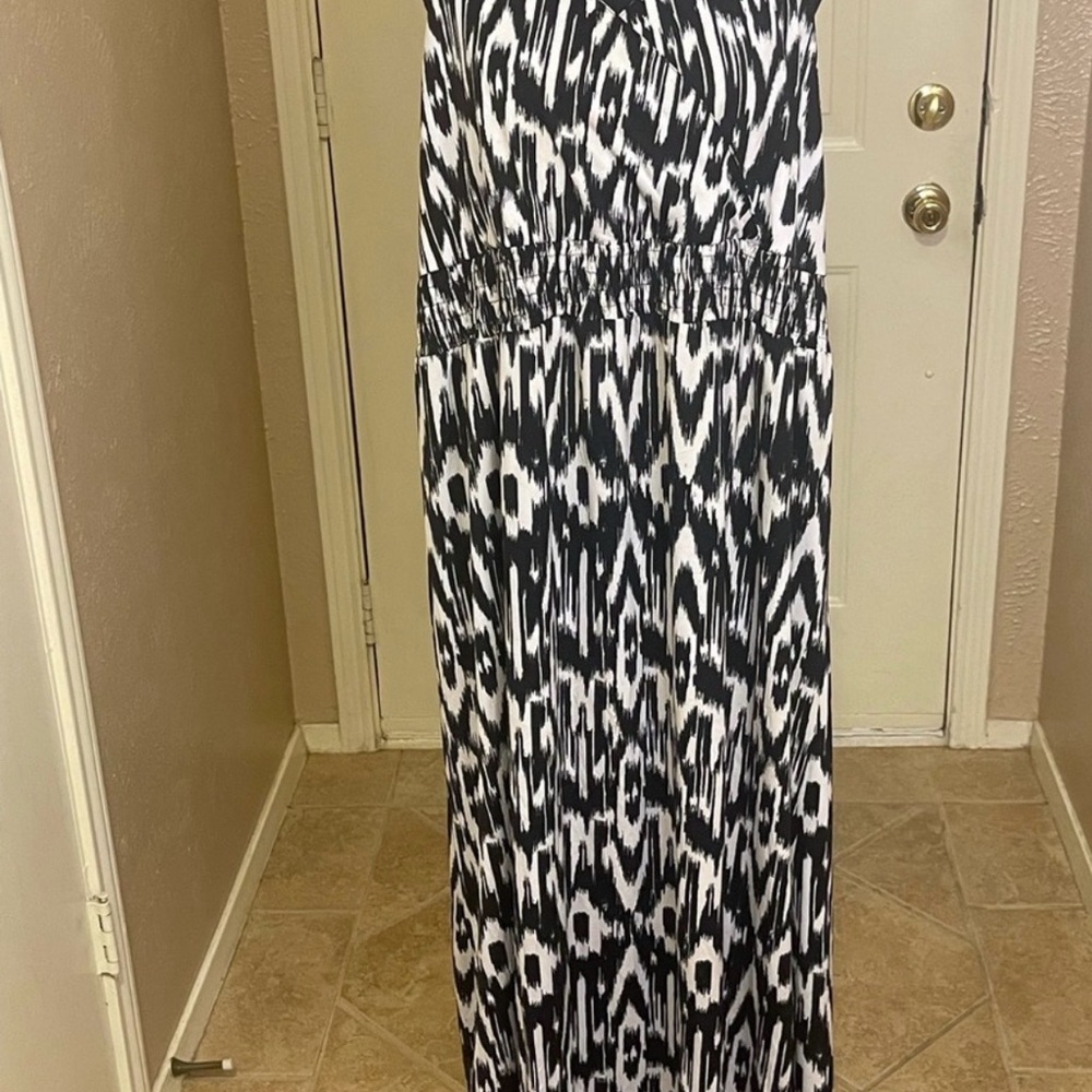 Avenue Black and White Maxi Dress